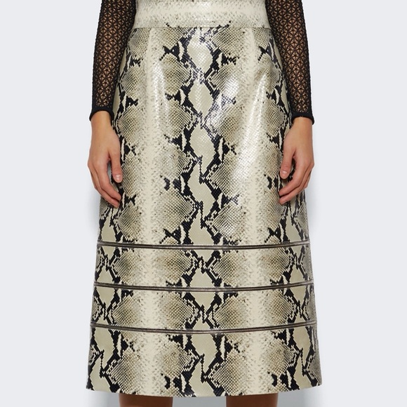 NWT $4400 KHAITE Isla leather skirt in natural snake - Size 10 - Picture 3 of 16